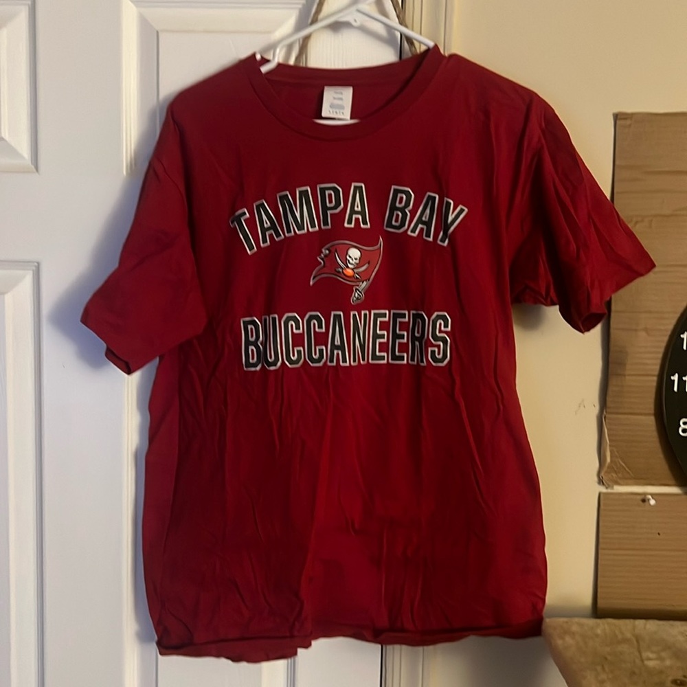 tampa bay buccaneers shirt